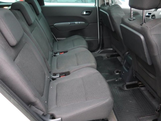 Peugeot 5008  1.6 HDi Active Pack