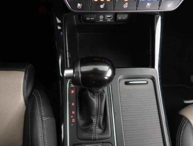 Kia Sorento  2.2 CRDi 