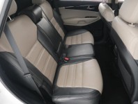 Kia Sorento  2.2 CRDi 