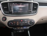 Kia Sorento  2.2 CRDi 