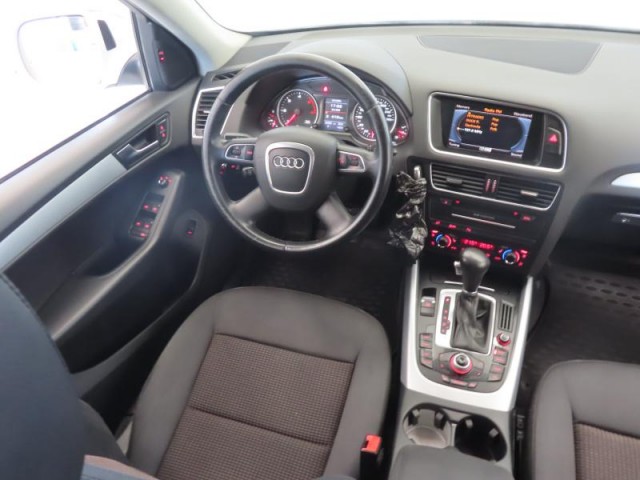 Audi Q5  2.0 TDI 