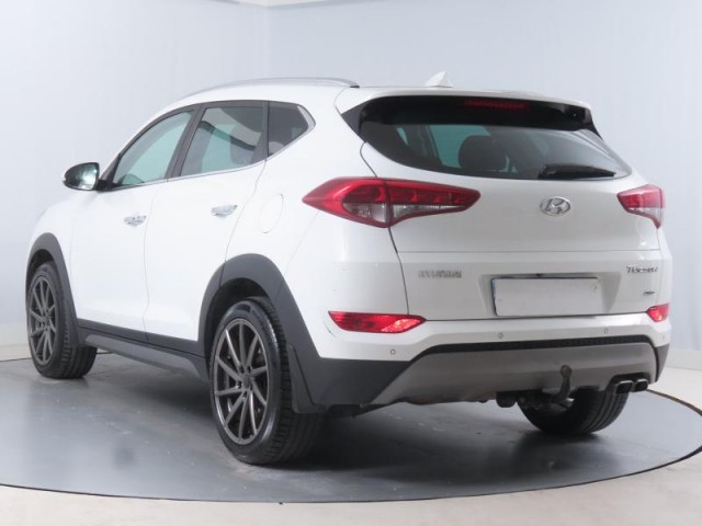 Hyundai Tucson  2.0 CRDi 