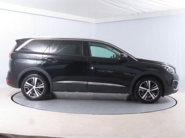 Peugeot 5008  PureTech 130 