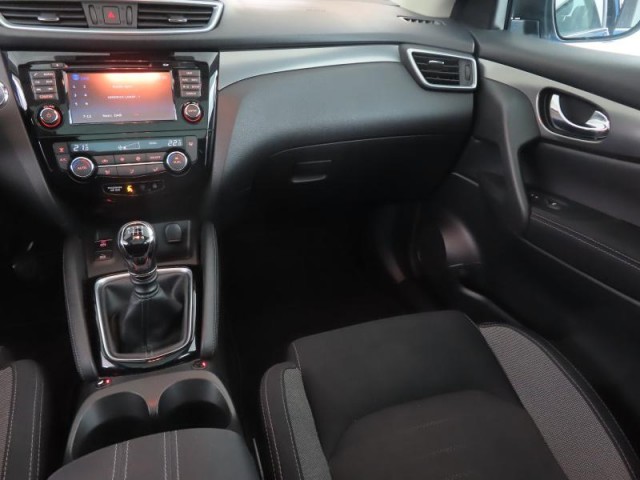 Nissan Qashqai  1.2 DIG-T 
