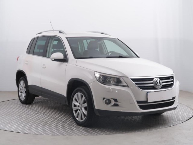 Volkswagen Tiguan  2.0 TSI 