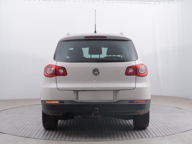 Volkswagen Tiguan  2.0 TSI 