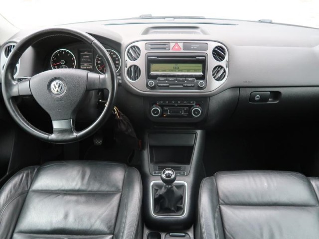 Volkswagen Tiguan  2.0 TSI 