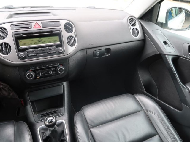 Volkswagen Tiguan  2.0 TSI 