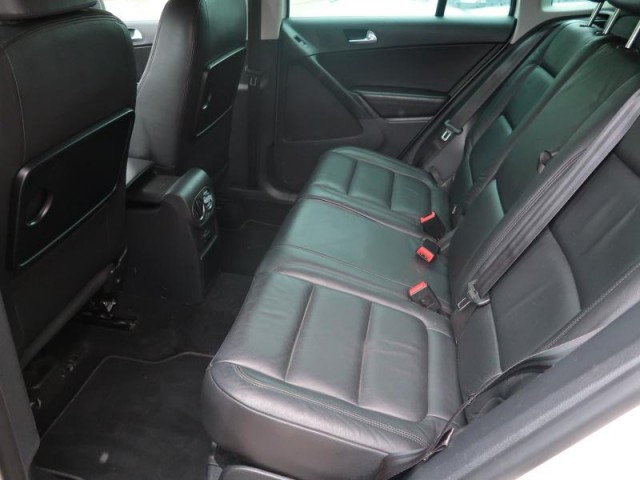 Volkswagen Tiguan  2.0 TSI 