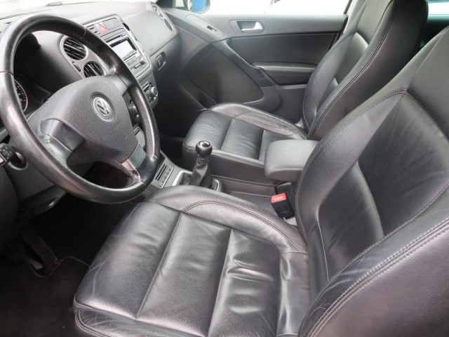 Volkswagen Tiguan  2.0 TSI 