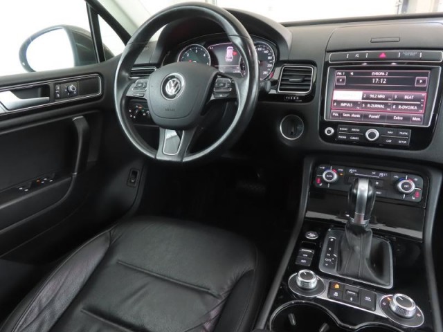 Volkswagen Touareg  3.0 TDI 