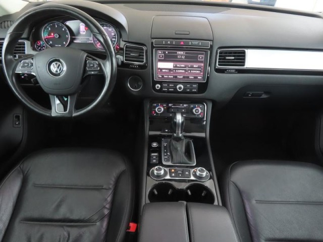 Volkswagen Touareg  3.0 TDI 