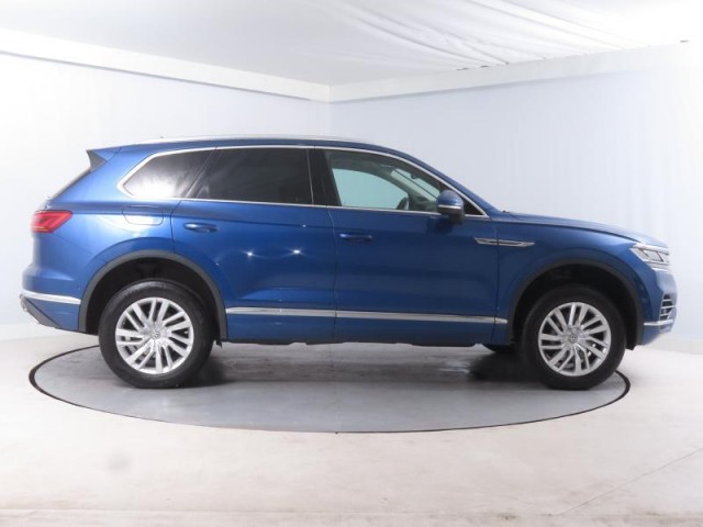 Volkswagen Touareg  3.0 TDI 