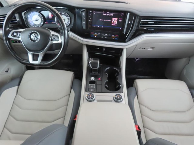 Volkswagen Touareg  3.0 TDI 