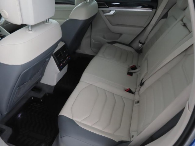 Volkswagen Touareg  3.0 TDI 