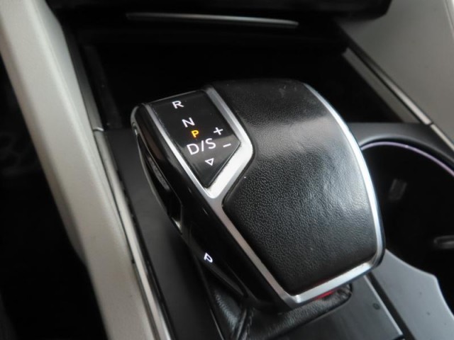 Volkswagen Touareg  3.0 TDI 