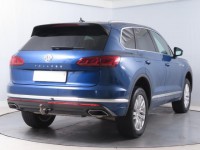 Volkswagen Touareg  3.0 TDI 