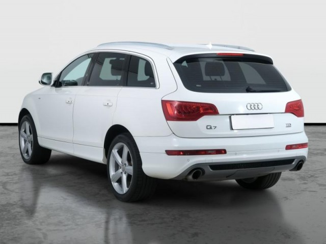 Audi Q7  3.0 TDI 