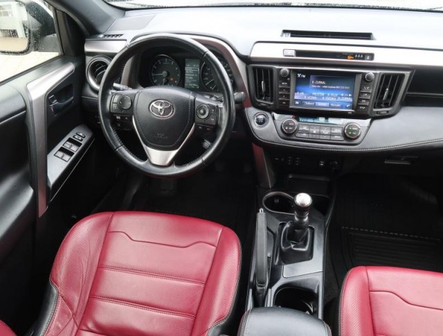 Toyota RAV 4  2.0 VVT-i Selection