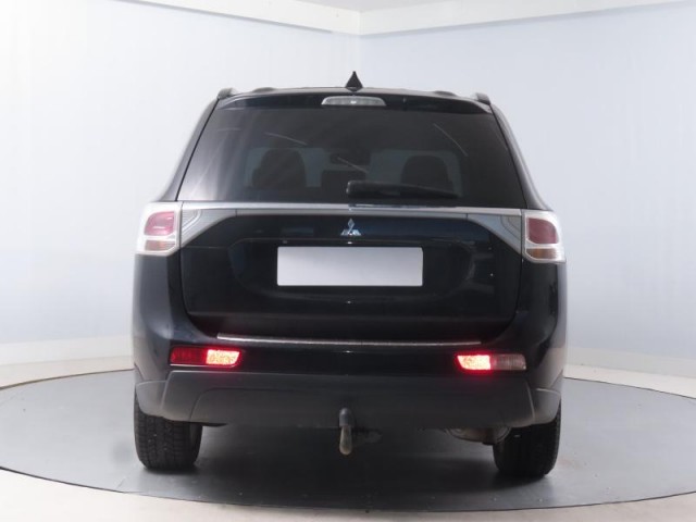 Mitsubishi Outlander  2.2 DI-D 