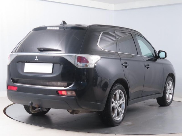 Mitsubishi Outlander  2.2 DI-D 