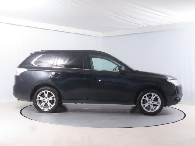 Mitsubishi Outlander  2.2 DI-D 