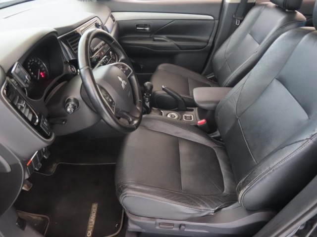 Mitsubishi Outlander  2.2 DI-D 
