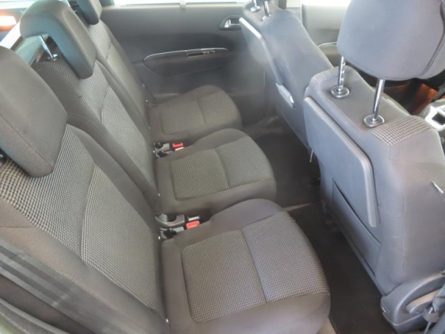 Peugeot 5008  1.6 HDi 