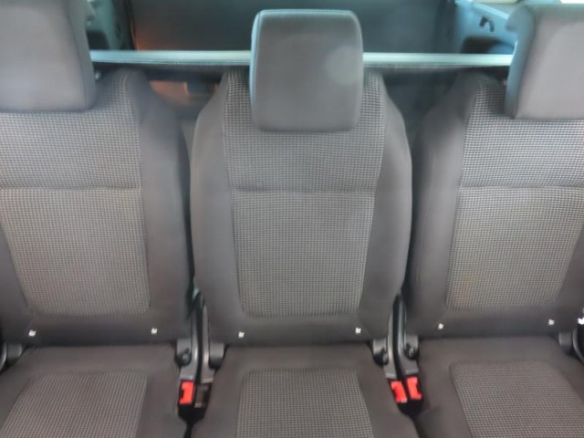 Peugeot 5008  1.6 HDi 