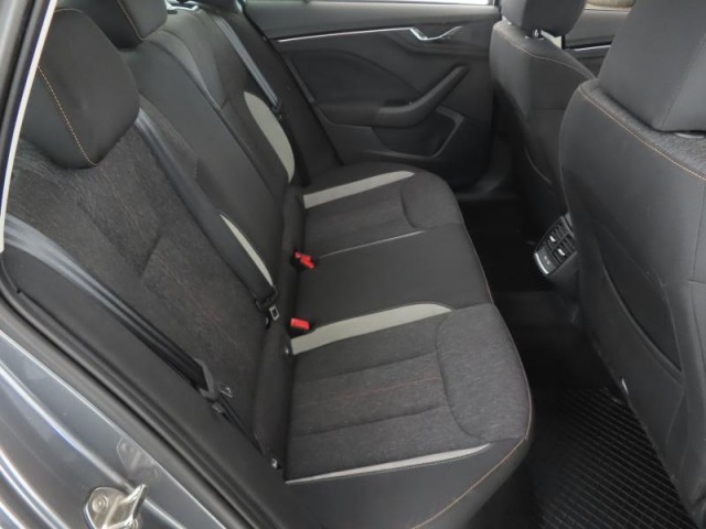 Škoda Kamiq  1.5 TSI 