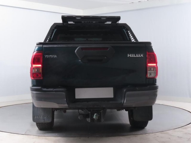 Toyota Hilux  2.4 D-4D 