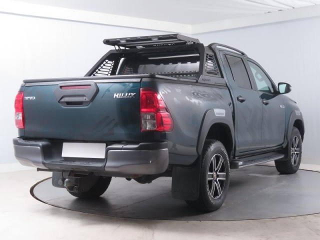Toyota Hilux  2.4 D-4D 