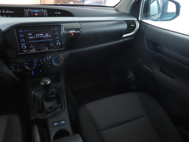 Toyota Hilux  2.4 D-4D 