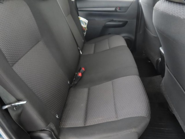 Toyota Hilux  2.4 D-4D 