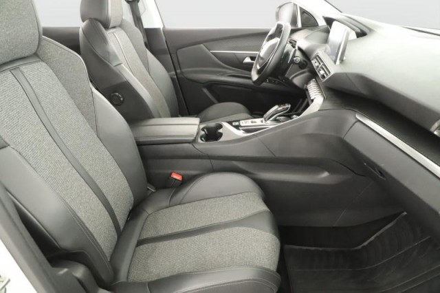 Peugeot 3008  1.5 BlueHDi 