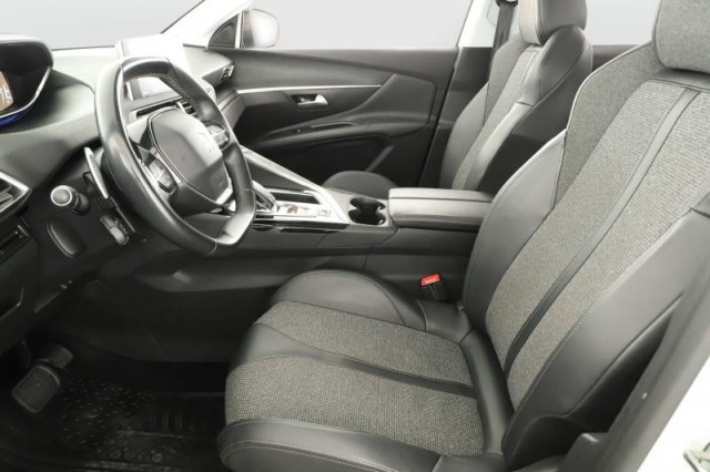 Peugeot 3008  1.5 BlueHDi 