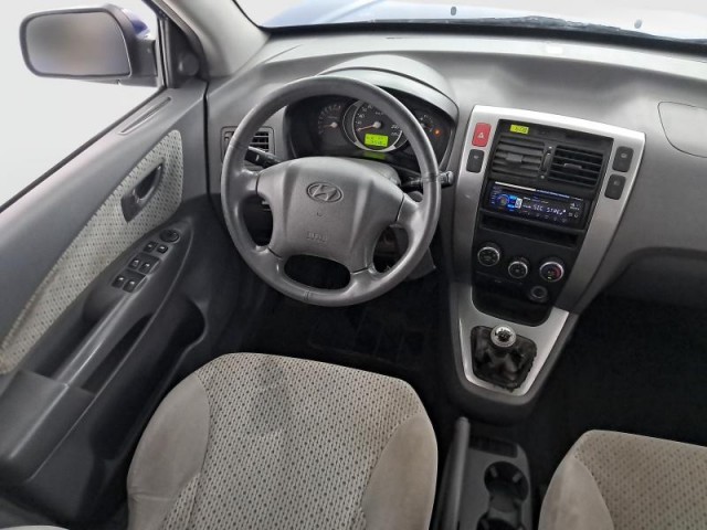 Hyundai Tucson  2.0 i 