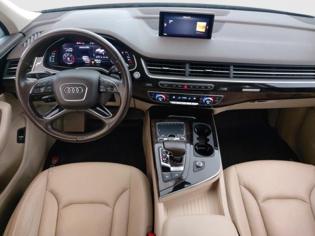 Audi Q7  3.0 TDI 