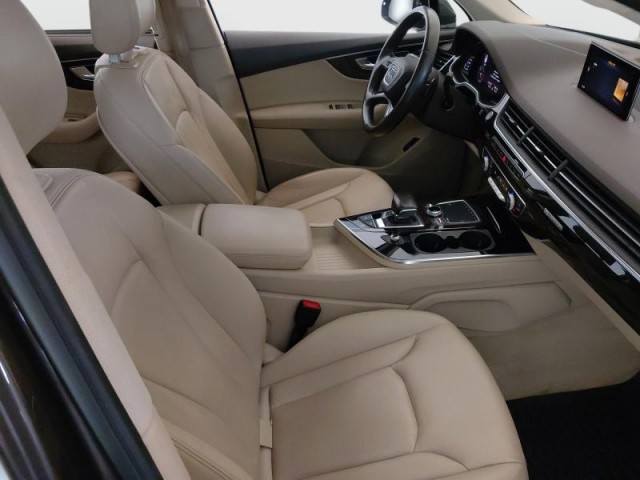 Audi Q7  3.0 TDI 