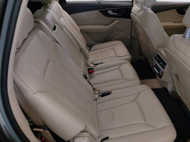 Audi Q7  3.0 TDI 
