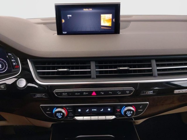 Audi Q7  3.0 TDI 