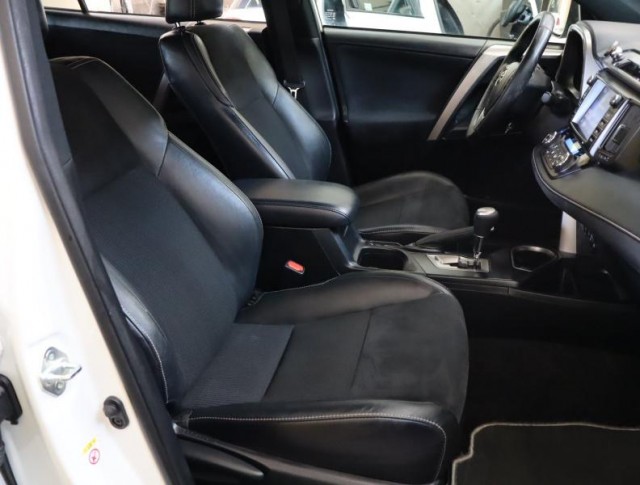 Toyota RAV 4  2.5 Hybrid Executive