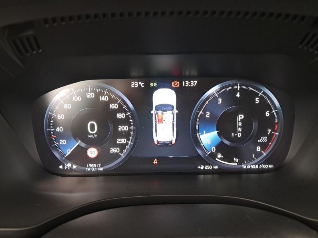 Volvo XC60  T5 AWD R-Design