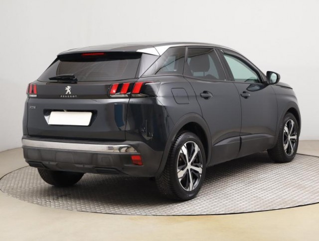 Peugeot 3008  1.2 PureTech 