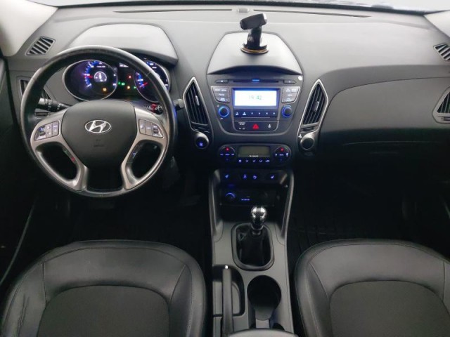 Hyundai ix35  2.0 CRDi Trikolor