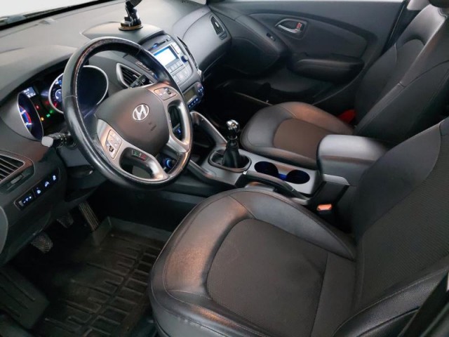 Hyundai ix35  2.0 CRDi Trikolor