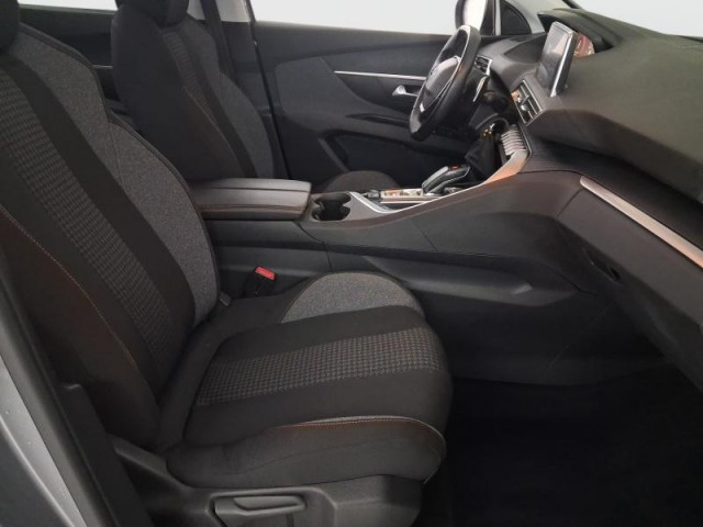 Peugeot 5008  1.5 BlueHDi 
