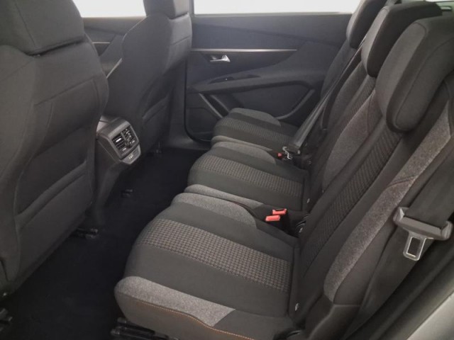 Peugeot 5008  1.5 BlueHDi 