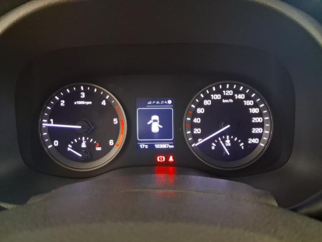 Hyundai Tucson  1.7 CRDi Trikolor