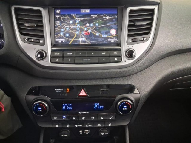 Hyundai Tucson  1.7 CRDi Trikolor